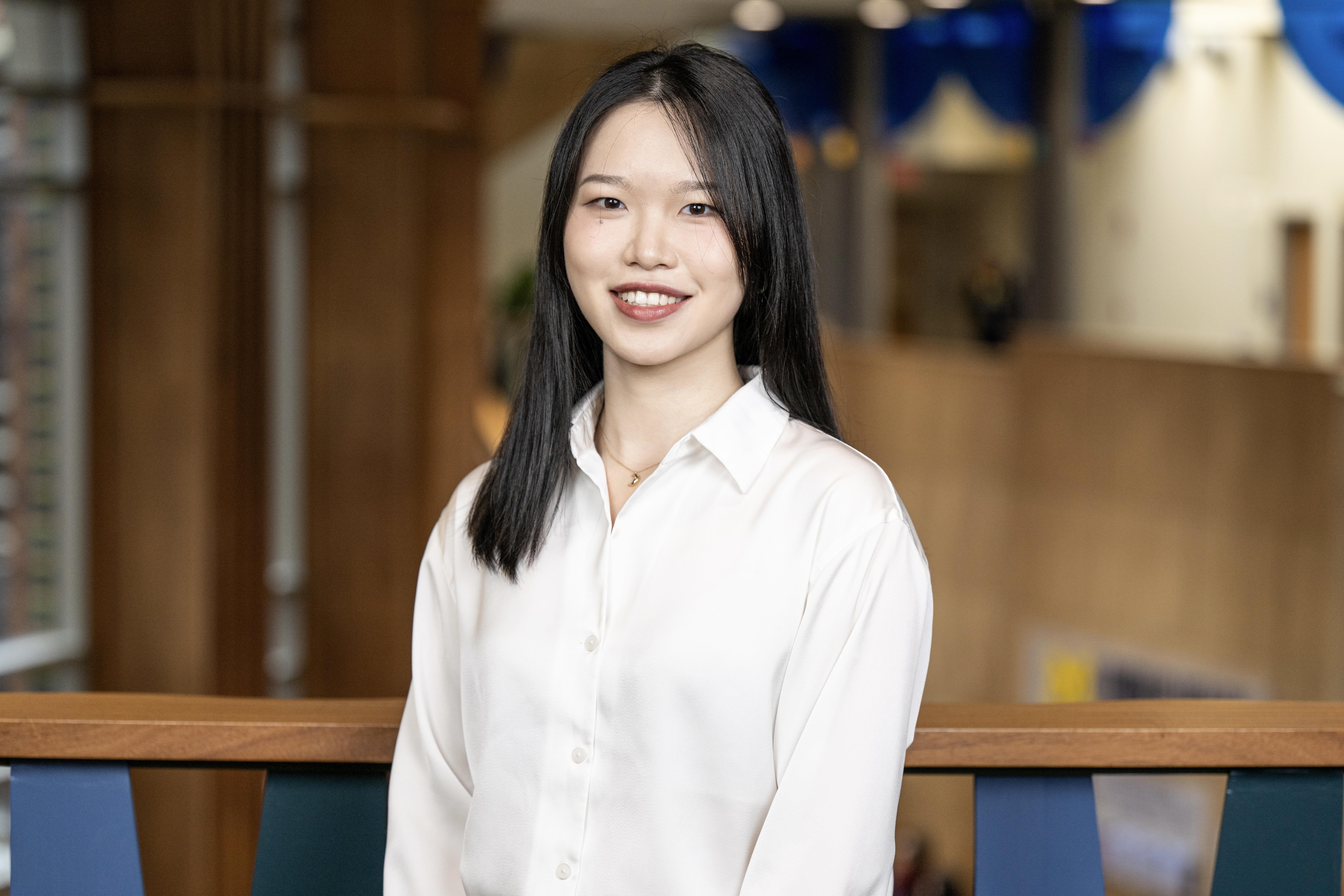 Yanxin (Esther) Zhu