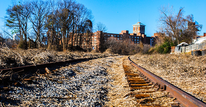 Train tracks in downtown Atlanta before the belt line was created