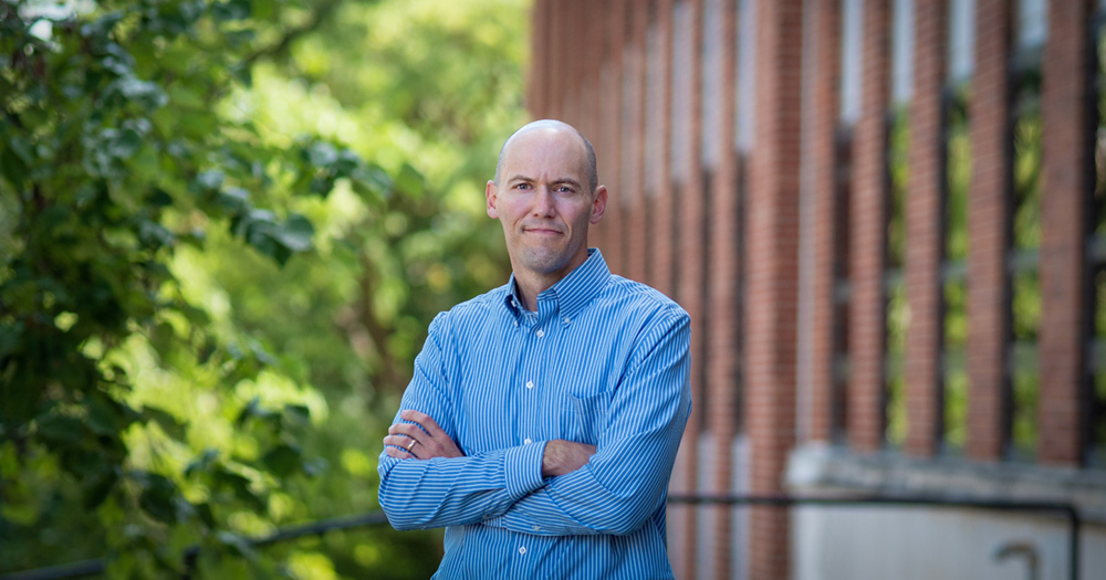 Justin Heinze receives Henry Russel Award