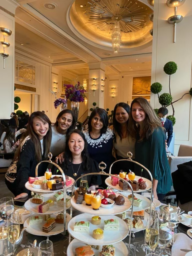 Michigan Public Health alumni April Oh, Arpi Thukral, Wendy Lin, Richa Gupta, Rakhi Desai, Shirin Hormozi reconnected in 2021 in Chicago