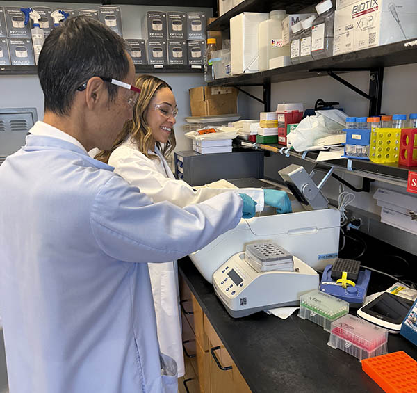 Juliana Taylor and Albert Liu in the lab
